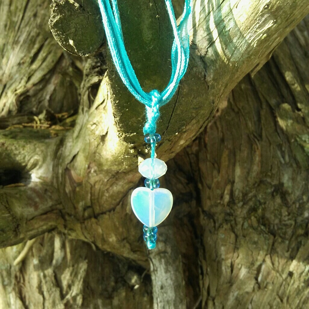⛵5/$15 Moonstone Ribbon Necklace